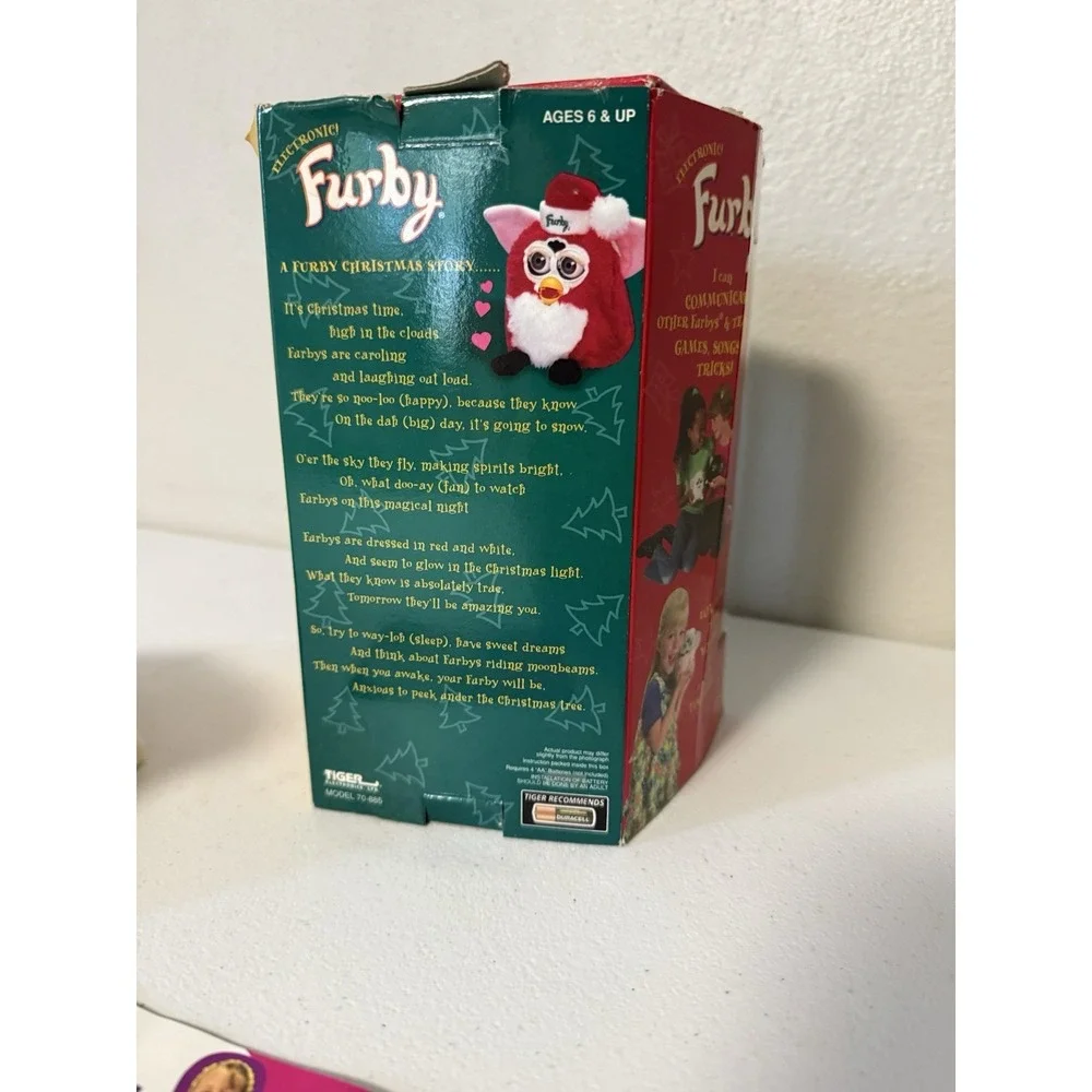 Vintage 1998 Furby Red White Santa Christmas Holiday Electronic Toy Tiger